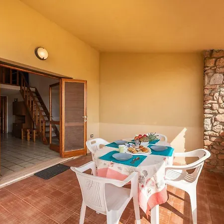 Holiday home House And Apt. In Pittulongu 23061 Olbia